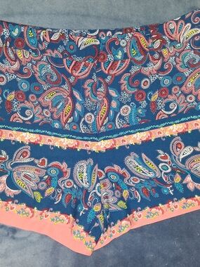 LOFT Paisley Print Blue Coral Trim Women’s Shorts